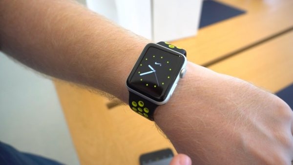 Apple Watch смогут постоянно показывать время