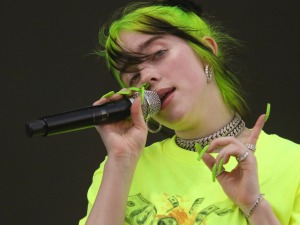 billie-eilish-october-201912413