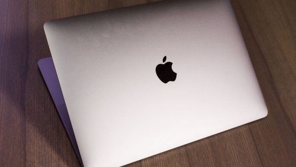 Продажи компьютеров Mac упали до уровня 2010 года